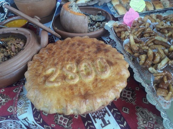 Photo. Տոնածիսական ուտեստներ, հայկական երգ ու պար. անցկացվեց «Համով-հոտով Երևան 2018» փառատոնը