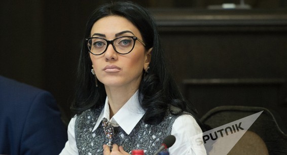 Вице-спикер Армении обсудила с конгрессменом продажу Баку вертолетов США