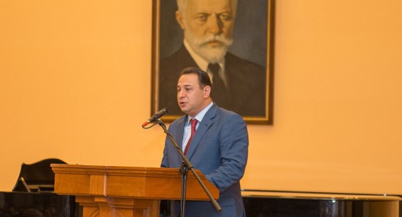 Արա Վարդանյանը 1 մլն դրամ գրավի դիմաց ազատ կարձակվի. Երվանդ Վարոսյան