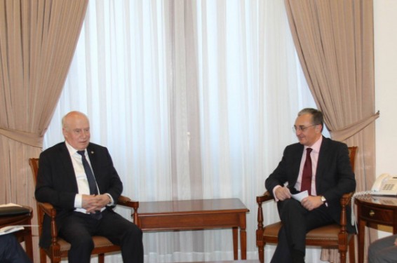 Զոհրաբ Մնացականյանը ԱՊՀ գործադիր քարտուղարին ներկայացրել է Հայաստանի ներքաղաքական զարգացումները