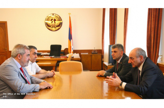 Բակո Սահակյանը ՀՅԴ Բյուրոյի ներկայացուցիչների հետ քննարկել է արտաքին և ներքաղաքական հարցեր
