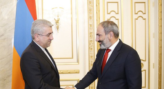 Хасан Роухани пригласил Никола Пашиняна в Иран
