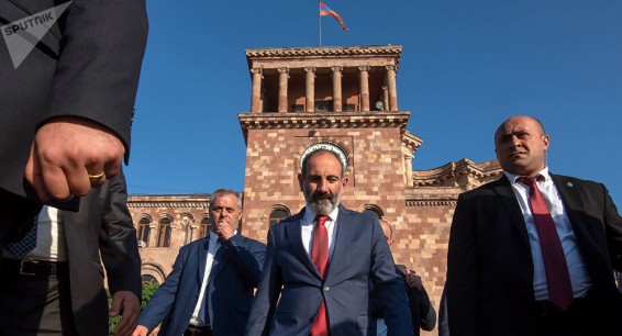 «Հոպա՛ր, մեզ ատոմային ռումբ է պետք». Փաշինյանի հետ զվարճալի դեպք պատահեց