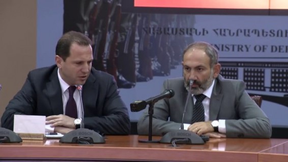 Փաշինյանի եւ Տոնոյանի Արցախում ծառայող որդիները ֆիզիկապես պատրաստ են. Լեւոն Մնացականյան