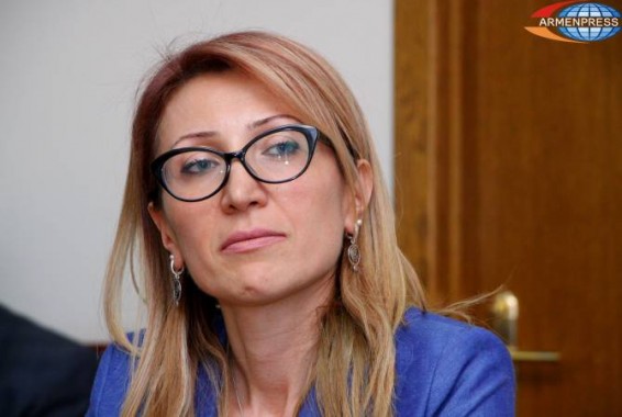 Предлагается создать независимые профсоюзы и дать возможность принимать в них участие: Манэ Тандилян