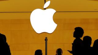 Меньше телефонов, но дороже. Apple идет к рекордной капитализации в триллион долларов