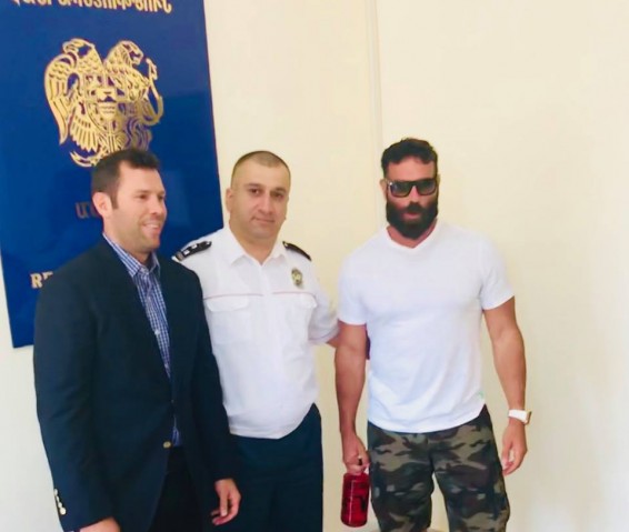 Դեն Բիլզերյանը ՀՀ քաղաքացիություն է ստացել. Լուսանկար