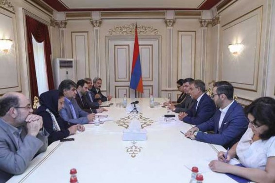 Արա Բաբլոյանն ընդունել է Իրանի Մեջլիսի Իրան-Հայաստան բարեկամական խմբի անդամներին