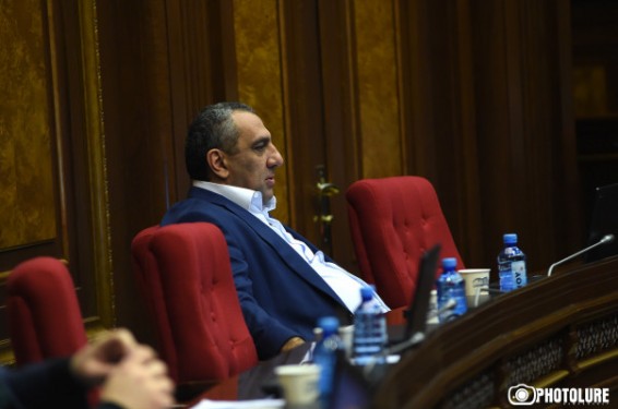 «Մարտի 1»-ի դեպքերի հետ կապ չունեմ, եթե կապ ունեմ, թող ինձ էլ գնդակահարեն․ Սամվել Ալեքսանյան
