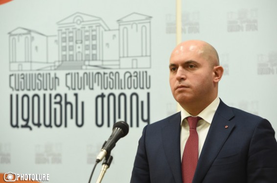Պաշտոնյաների հեռախոսազրույցի ձայնագրության դեպքի առնչությամբ պետք է ստեղծել ԱԺ Քննիչ հանձնաժողով. Արմեն Աշոտյան