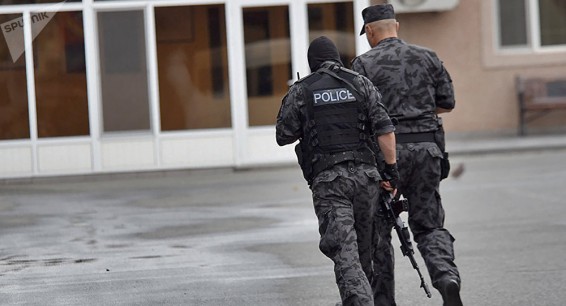 Рейды в Армении: в полицию доставлены охранники одного из владельцев компании 