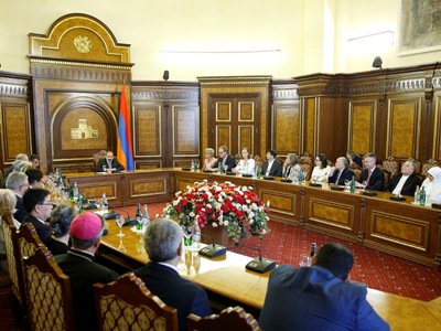 Կառավարությունը լուրջ արդյունքների է հասել կոռուպցիայի, մենաշնորհների դեմ պայքարում. Վարչապետը՝ դեսպաններին