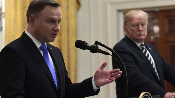 Анджей Дуда предложил назвать военную базу США в Польше «Фортом Трамп»