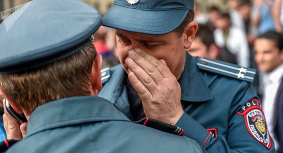 По примеру Пашиняна: армянские полицейские заговорят по-французски