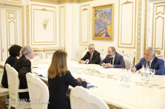 Վարչապետն ընդունել է ԱՄՀ հայաստանյան առաքելության ղեկավարին