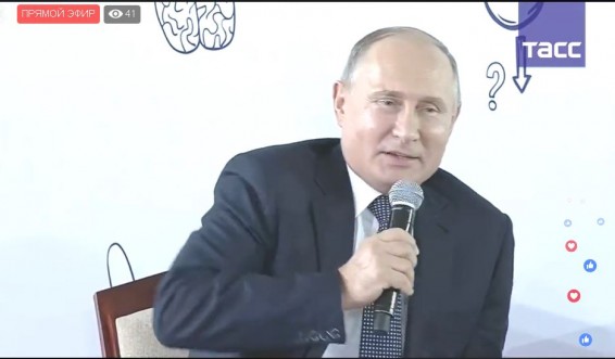 LIVE: Владимир Путин и премьер-министр Индии Нарендра Моди общаются с одаренными детьми из России и Инди