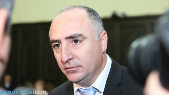 Հովիկ Աբրահամյանին փաստացի պատկանող տարածքում հայտնաբերված զենքերը «Մարտի 1»-ի հետ կապ չունեն. ՀՔԾ պետ