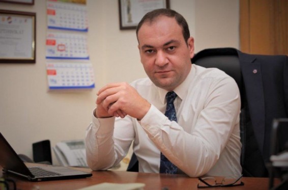 ԱԺ–ն իրավունքի ուժով արձակվելուց հետո պահպանում է լիազորությունները մինչև արտահերթ ընտրությունների միջոցով կազմավորված ԱԺ առաջին նստաշրջանի բացման պահը. Արսեն Բաբայան