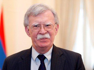 Болтон призвал Армению отказаться от «исторических шаблонов»