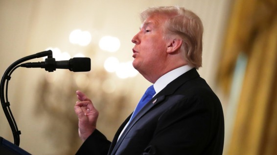 Трамп ограничил предоставление убежища нелегалам