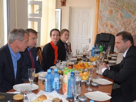 Հայաստանում է ԱՄՆ Սենատի զինված ուժերի կոմիտեի պատվիրակությունը