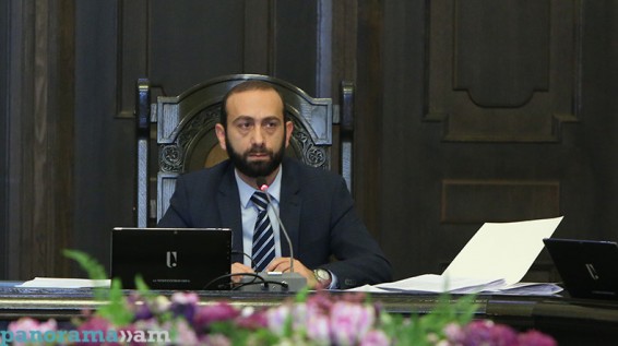 Արտաբյուջեներից պետք է հրաժարվել. Արարատ Միրզոյան