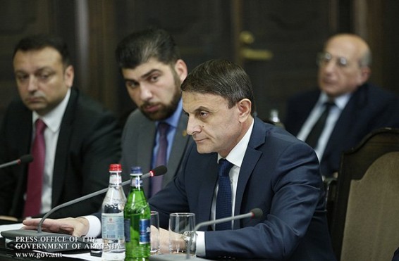 «Եթե վարորդն իր ցանկությամբ իջնում է մեքենայից, ոստիկանը կարող է ստիպել, որպեսզի նա վերադառնա սրահ». Վալերի Օսիպյան