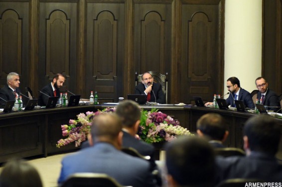 Վարչապետը կառավարության նիստի օրակարգից հանեց նախագիծը, որով նախատեսվում էր, որ ՃՈ աշխատակցի կանգնեցնելուց հետո վարորդը մնա մեքենայի խցիկում