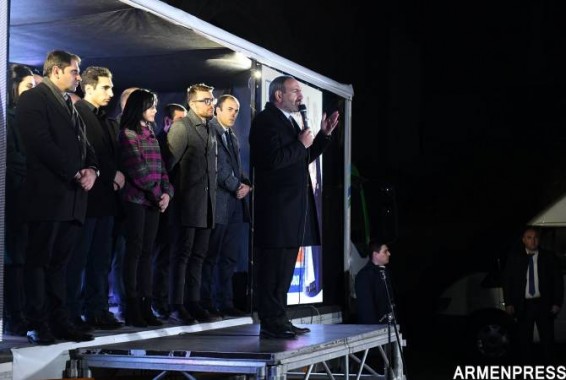 Пашинян коснулся заявления представителя АРФД о поставках оружия
