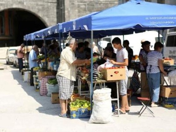 Վերաբացվել է Մաշտոցի պողոտայում գործող գյուղմթերքի տոնավաճառը