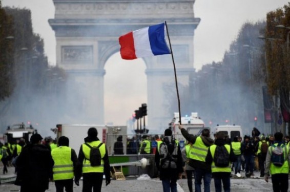 Փարիզում ոստիկանությունն արցունքաբեր գազ է կիրառել ցուցարարների դեմ