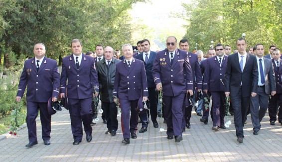 Հատուկ քննչական ծառայության աշխատակիցները հարգանքի տուրք են մատուցել Հայոց ցեղասպանության սուրբ նահատակների հիշատակին