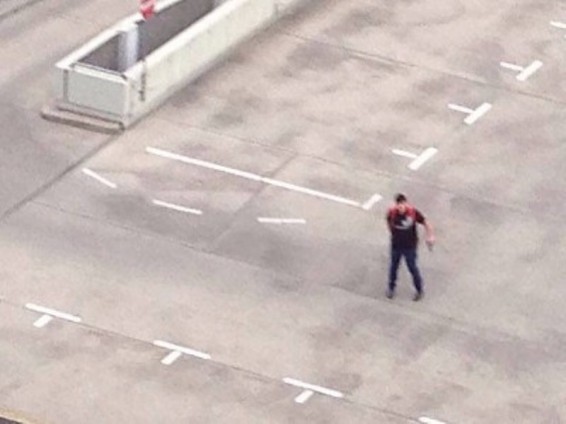 Մյունխենի հրաձիգը Facbook-ում զոհերին սնունդ է առաջարկել աղջկա անունից