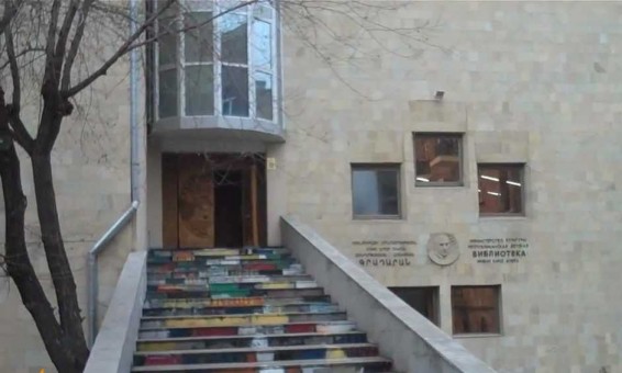 Գրքերի ցուցահանդես-տոնավաճառ՝ Խնկո-Ապոր գրադարանում