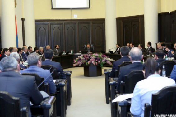 Դավիթ Տոնոյանն առաջարկեց մշակույթը դպրոցից բացի տանել նաև զորամասեր, Արարատ Միրոզյանը հավելեց՝ նաև կալանավայրեր