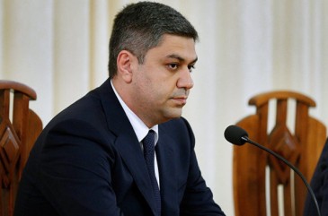 Բանակում կոռուպցիոն սխեմաների վնասը կարող է հասնել տասնյակ միլիարդ դրամի, ԱԱԾ-ն ամբողջ ուժով կպայքարի բանակից գողանալու դեմ. Արթուր Վանեցյան