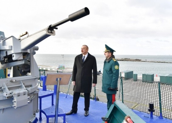 haqqin.az: Алиев ознакомился с военным кораблем