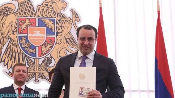Դանիել Իոաննիսյանը հայտնի բաճկոնով պատգամավորի վերաբերյալ նյութերը կուղարկի ՀՔԾ