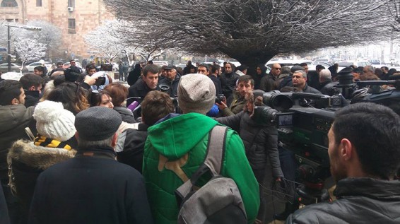 В Ереване проходит акция протеста против объявления амнистии в отношении Мгера Енокяна