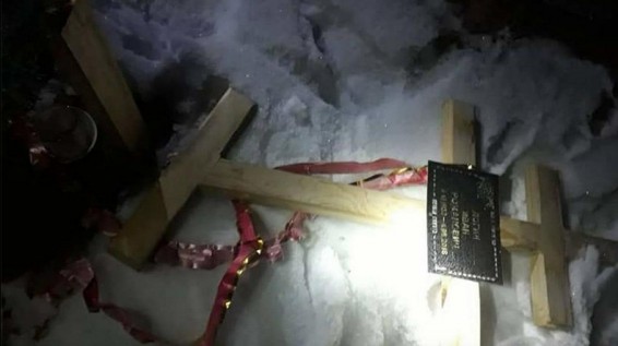 В Киргизии начали поиск разгромивших православное кладбище вандалов