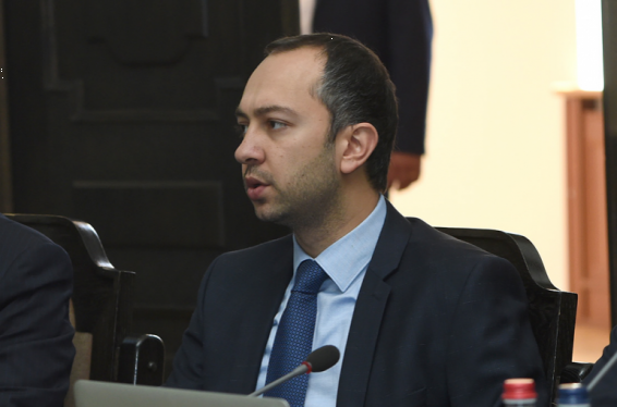Փաստաբանին հայհոյելը քրեականացնելը որոշակի զսպվածության կբերի, մարդիկ գիտեն, որ կարող են փաստաբանին վիրավորել և անպատիժ մնալ. Էդուարդ Աղաջանյան