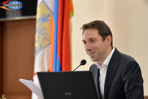 Мэр Еревана не подавал в отставку