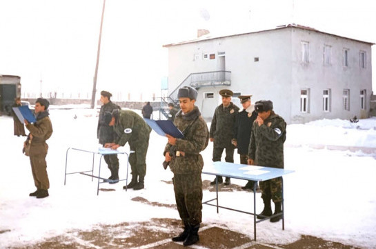 «Հեռավոր 1997թ». Լուսանկարներ՝ Արթուր Վանեցյանի ծառայությունից