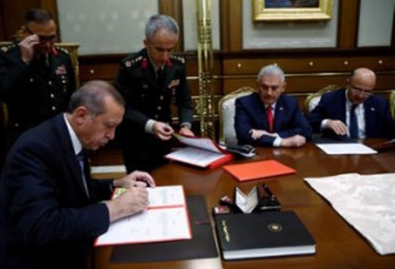 Թուրքիայում մի շարք բարձրաստիճան զինվորականներ պահպանել են իրենց պաշտոնները՝ հեղաշրջման փորձից հետո