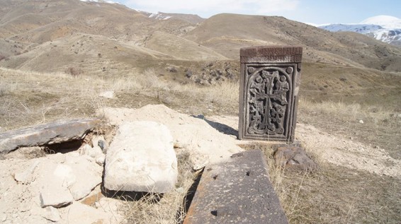 Գանձախուզության փորձ հուշարձանի տարածքում. խաթարվել է հուշարձանի հողաշերտը