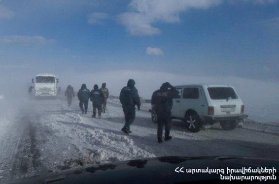 Գորիս-Երևան և Սիսիան-Գորիս ավտոճանապարհներին փրկարարներն արգելափակումից դուրս են բերել 500 մեքենա. ճանապարհն այժմ երթևեկելի է