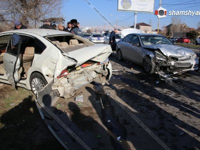 Խոշոր վթար Երեւան-Աշտարակ ճանապարհին. Mercedes-ը բախվել է կայանված Nissan-ին. կա 5 վիրավոր