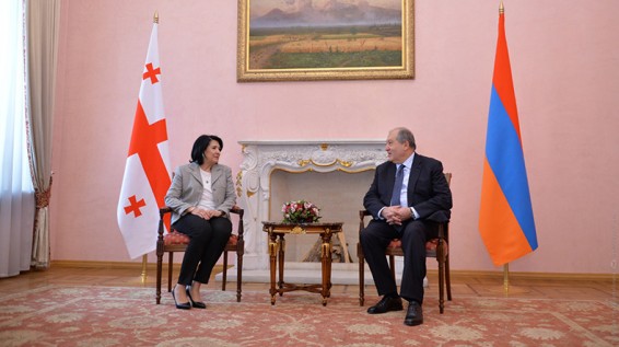 Շատ ուշադիր հետևում եմ Ձեր ակտիվ գործունեությանը. ՀՀ նախագահը՝ Սալոմե Զուրաբիշվիլիին