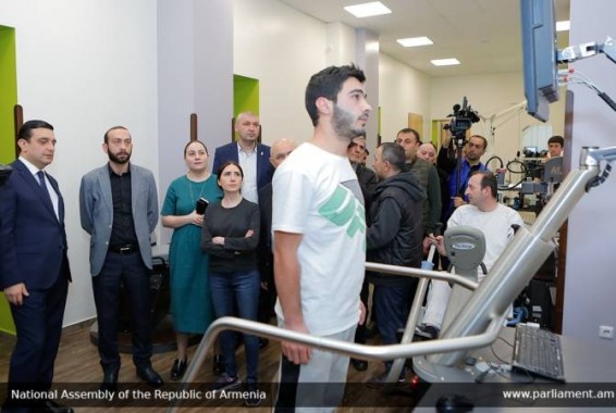 ՀՀ ԱԺ նախագահն այցելել է Հայրենիքի պաշտպանի վերականգնողական կենտրոն