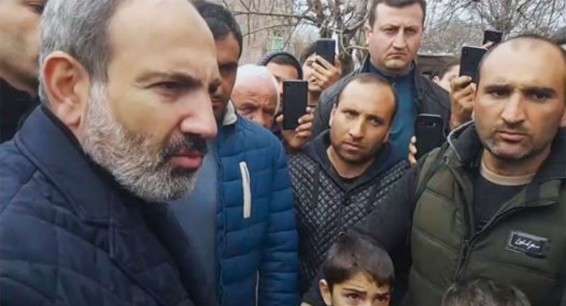 По итогам визита в Араратскую область Никол Пашинян написал стих-приказ для госорганов